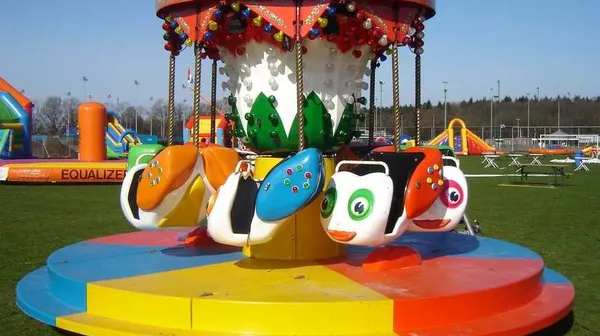 1723819418-Foto carousel Ladybird